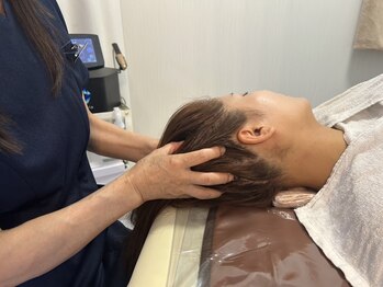 フェリシー(Felicis)の写真/【新メニュー!!エキスパートヘッドスパ】白髪ケア/養毛促進/お肌も美肌へと導いてくれる美脳トレーニング☆