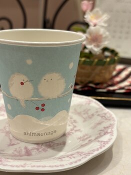 アロマプラス鍼灸院/シマエナガの紙コップ