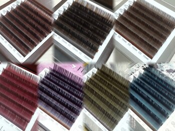 ソラネオリーブ 相模大野店(sola neolive)の写真/抜け感のあるブラウンカラーに変更OK♪ブラックよりもクッキリしすぎない今どきの質感に！[パリジェンヌ]