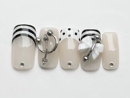 モノクロピアス￥10000