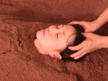 ラニオラプラチナム(Lani Ola Platinum)の写真/頭の筋肉をほぐし自律神経を整える！《酵素風呂+ヘッドセラピー10分+ドリンク付》頭痛や眼精疲労を改善◎