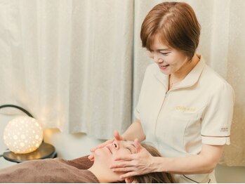 シエロ アスール(Cielo azul)の写真/たるみケア/ほうれい線/左右差改善で顔の下半分がシュッ！“あの頃の私”に♪若見え小顔矯正60分7,800円~