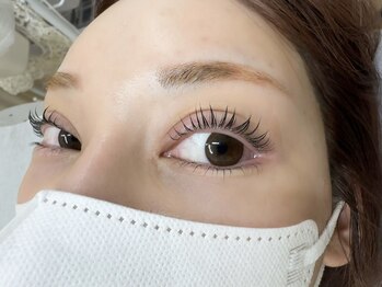 アオイ アイラッシュ 大久保店/パリジェンヌ上と下