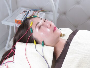 アキュモンド 渋谷院(acumond)/眼精疲労コース施術中