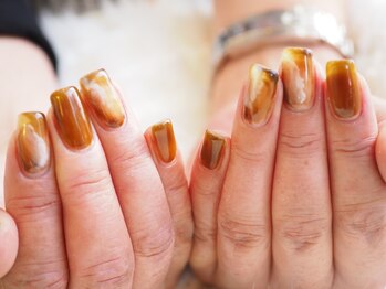 ネイルズ ヴィヴィアン(Nail's Vivienne)/べっこうネイル