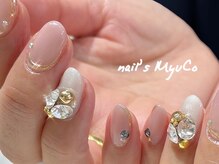 ネイルズミューコ(nail's MyuCo)/両手にビジューネイル