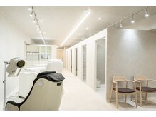 ドゥエルモ 大宮店(DoHERMO)の雰囲気（広々とした店内◎よもぎ蒸しは完全個室なので通いやすいです♪）