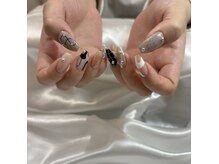 こちらは持込デザイン！こんなネイルも好きです!!お任せください