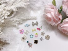 立体パーツ、キラキラ系のパーツが豊富にございます☆