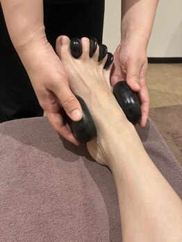 ピアリーシズオカ(pe a ly SHIZUOKA)/ホットストーンフットケア