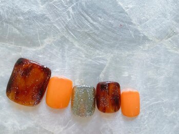 モグネイル(Mogunail)/フット定額　べっこうネイル