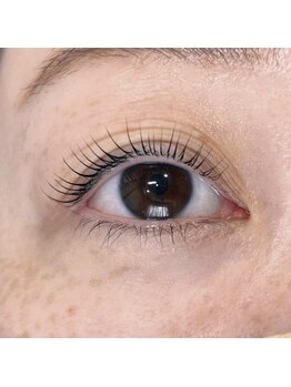 ウネウネ(uneune)/〇ラッシュリフト