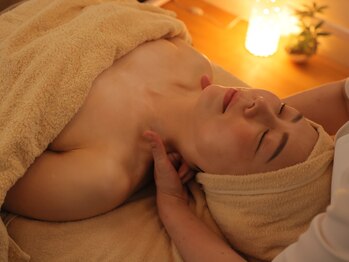 ナナ(Nana)/アロマフェイシャルエステ