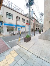 ダーム ド ローズ(Dame de rose)/【道案内】7.間の道を右に進む