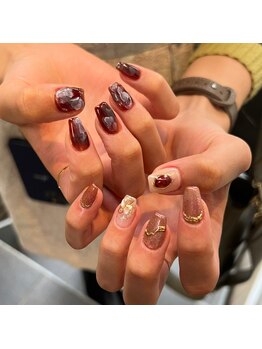 リルム(Relum)/ブラウンニュアンスネイル♪