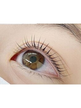 ナチュラル上品な目元にしたい