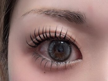 トラスト(Trust)の写真/【印象激変!】ビューラーに頼らない美カールをキープ♪まつげパーマでガラッと垢抜けた目元に変身☆