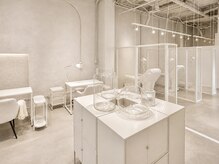 ロザンナ 大宮店(ROSANNA)の雰囲気（白を基調としたおしゃれな空間/ニュアンスネイル/フィルイン）
