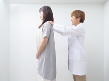 たかみ整体院 高槻/立位時でのお身体の状態の確認