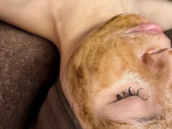 トータルビューティーサロン シャンディール(Chandeel)の写真/【大人気☆ハーブピーリング】毛穴/くすみ/肌荒れなど、丁寧な肌ケアで気になる肌トラブルを解消♪