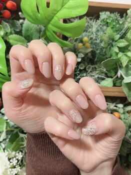 苺ネイル/お正月ネイル