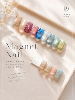 ドアーズライフデザイン(DOORS life design)の写真/【オシャレな最新マグネットネイル☆】が好きな大人女性のマグネットネイル。