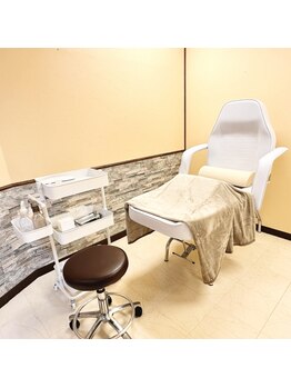 巻き爪補正店 横浜駅前店/プライベート空間でリラックス