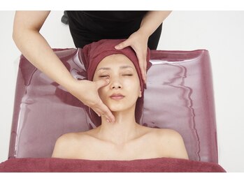 リュクス(Luxe+TKM HANATEN)/華奢みえ 小顔コルギ