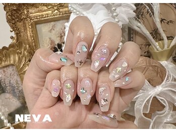 キラキラ宝石ネイル