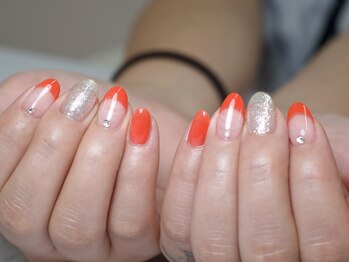 フレンチネイル　シルバーラメ