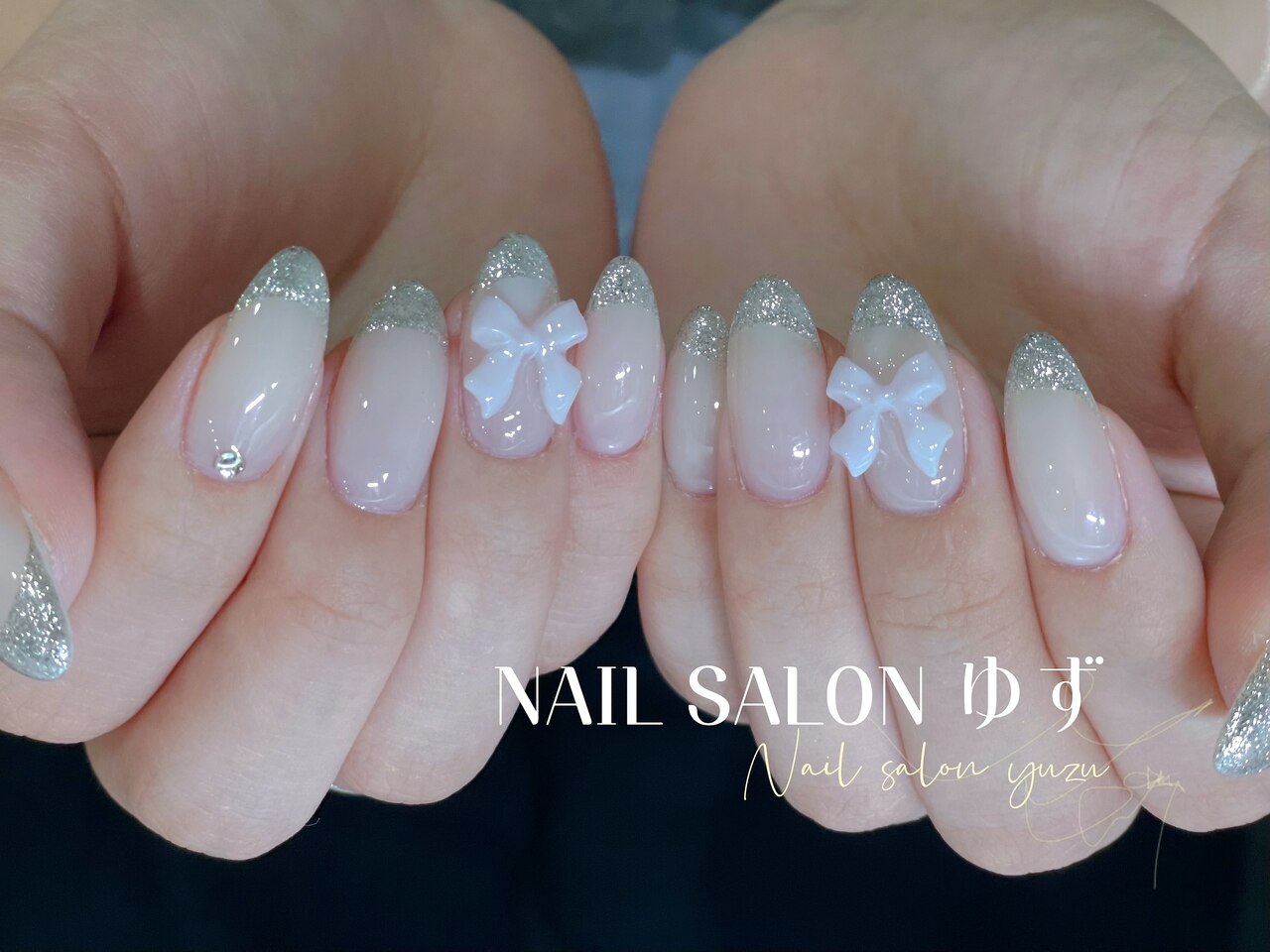 2025年-2026年冬トレンド】キラキラフレンチのネイルデザイン集｜人気