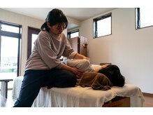 ケセラボ/妊婦整体1：脊柱・肩甲骨の調整