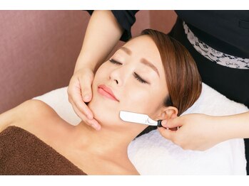 メゾンビューティーフェイス ハービスエント店(Maison Beauty Face)/【素肌美人】お顔のシェービング