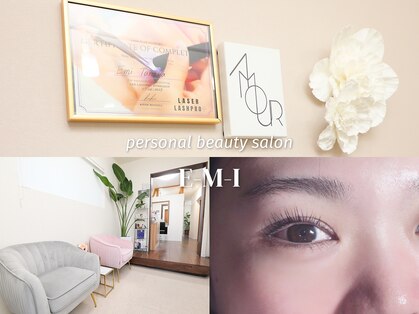 エミ(E-M-I)の写真