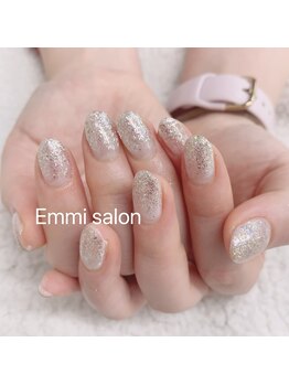 エミー(emmi)/