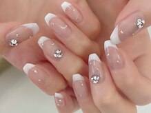 ソレイユの雰囲気（ネイルは潤い&密着が特徴の“ルミナジェル”を使用♪）