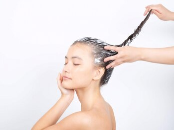 グラフィー 銀座(GRAPHY)の写真/【整頭術認定サロン】極上ヘッドスパで疲れた頭をほぐしてスッキリ爽快♪施術後のスッキリ感がやみつきに!