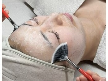 ダーマスキンラボ(DERMA SKIN LAB)の写真/韓国で話題のララピールxLDMで毛穴レスな極上水光肌に！満たすピーリング体験♪