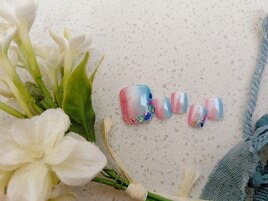 縦グラデーションシェルネイル