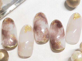 プルトワ(pourtoi)/品重視ニュアンスネイル　