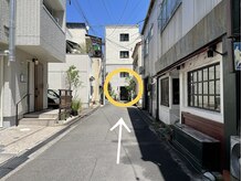 レアナチュラルケアサロン(Lea natural care salon)/奥のマンションが当店の入口です