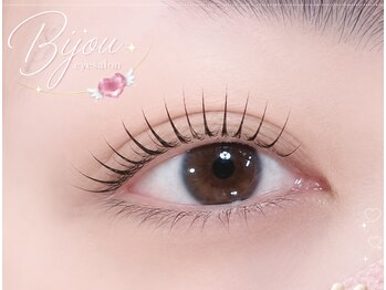 ビジュー(BIJOU)の写真/派手すぎない大人可愛い目元へ。自然な美しさを引き出す上品デザインが得意♪LEDマツエク120本 6500円