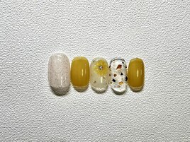 フラワーネイル/イエローネイル