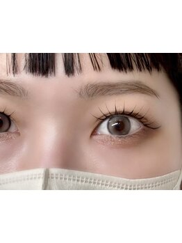 ナチュラル上品な目元にしたい