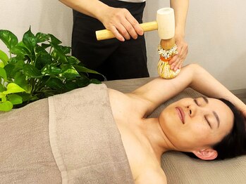 ヌー(Nu.)/7. 腕の内側、外側ラインも