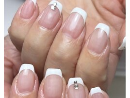 フレンチネイル(ライン込)¥8,900