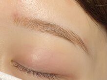 パッチリオメメ(Patchiri Omeme)/眉毛スタイリング