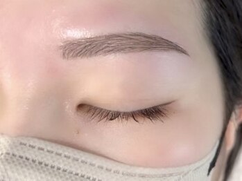 ケイトステージラッシュ 香椎店の写真/アイブロウWaxで黄金比の垢抜け眉毛に♪似合う美眉毛でお手入れ/朝のメイクも楽ちん♪誰から見ても好印象に