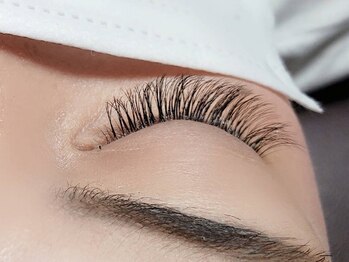 ソア(soi)の写真/【&ヘルシー導入店】持続力に自信あり!マツエク×パーマで自まつ毛に馴染むナチュラルEye♪