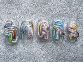 個性派うねうねネイル